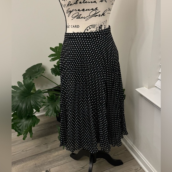 LOFT Polka Dot Pleated Skirt - Picture 2 of 7
